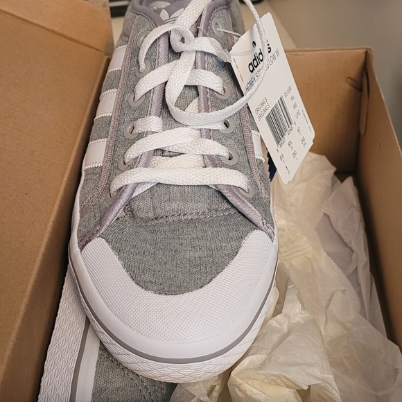 Adidas sneaker - Picture 3 of 3